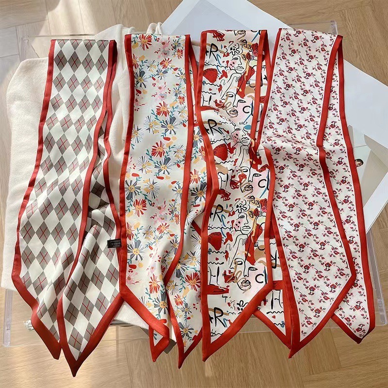 Useful Tech Accessories - Sciarpa Floreale Rossa da Donna, Nuovo