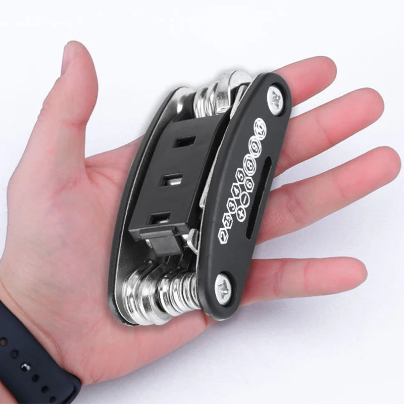 Kit di strumenti di riparazion - Useful Tech Accessories recensione e prezzo