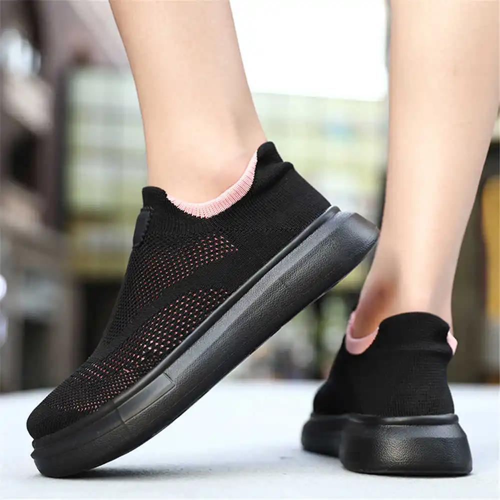 Calze con plateau scarpe marro - Tech Accessories Business recensione e prezzo