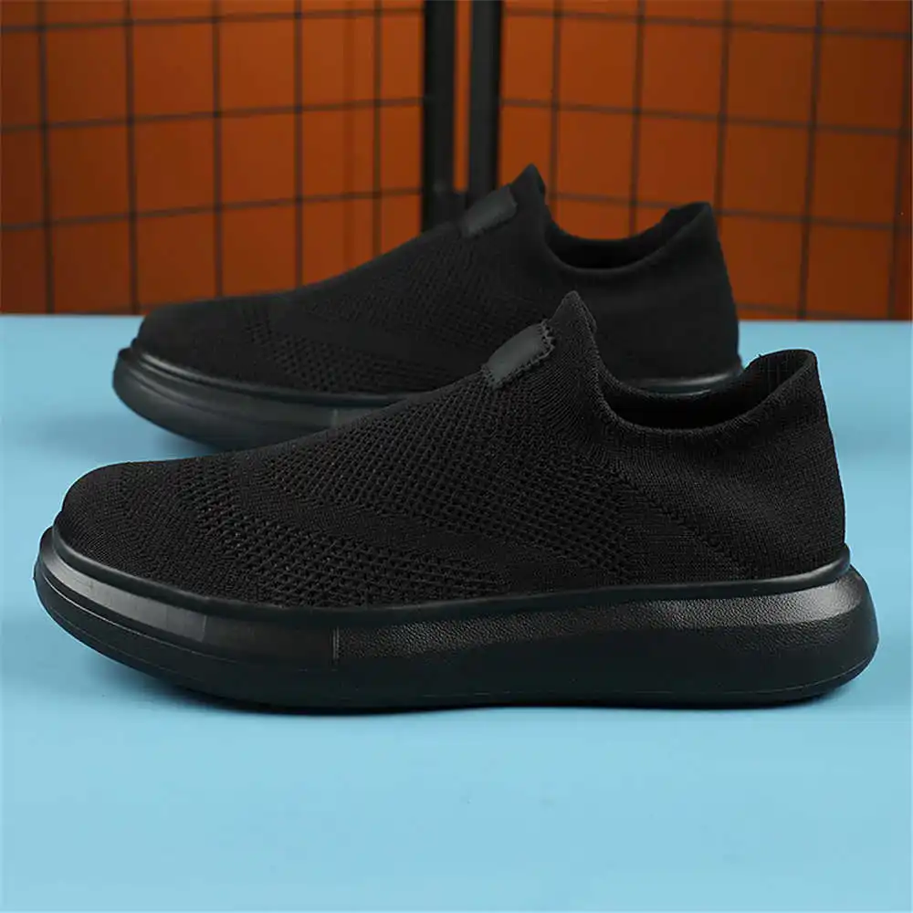 Calze con plateau scarpe marro - Tech Accessories Business recensione e prezzo